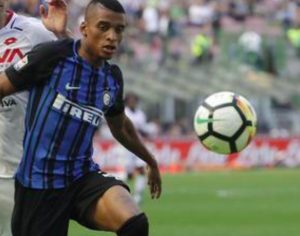 Inter, infortunio Dalbert: solo una contusione alla spalla