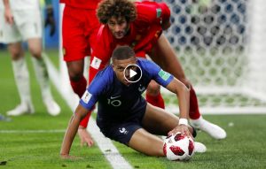 Kylian Mbappé che colpo di tacco, la giocata più bella dei Mondiali in Francia-Belgio (Ansa)