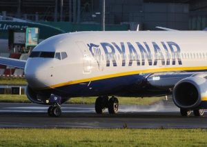 Ryanair, sciopero cancella 132 voli in Italia. Ma "niente compensazioni ai passeggeri". Enac indaga