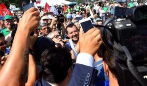Salvini a Pontida: "Governeremo 30 anni. In Europa una Lega delle Leghe"