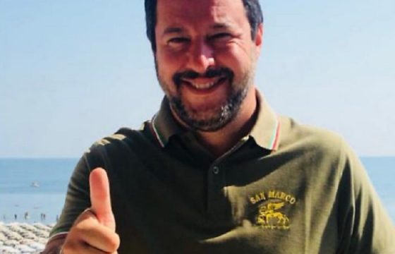 Matteo Salvini, FOTO con polo della San Marco: "Questa va bene alla sinistra?"