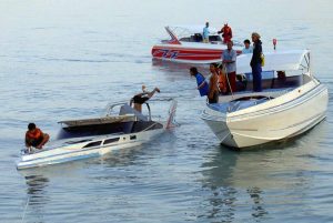 Thailandia, a Phuket barca di turisti si ribalta: 49 dispersi in mare