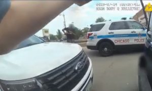 Chicago uomo ucciso polizia 