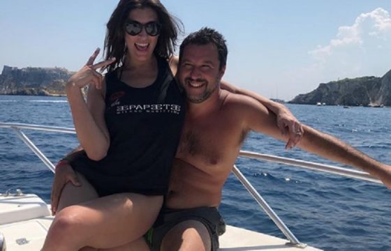 Matteo Salvini e Elisa Isoardi in vacanza alle isole Tremiti FOTO