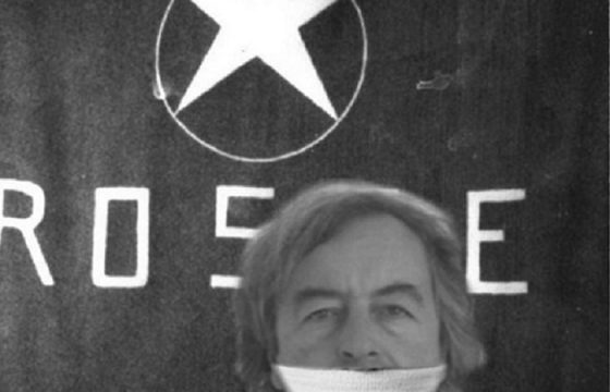No Vax oltre il limite: Roberto Burioni imbavagliato col logo Br