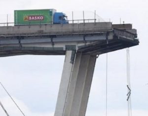 Ponte Morandi camion basko 