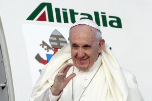 Papa Francesco in Irlanda: "Abusi su minori sono crimini ripugnanti. Abbiamo Fallito"