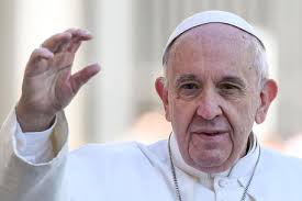 Pedofilia nella Chiesa, Papa Francesco: "Imploro perdono per scandalo e tradimento"