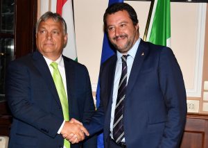 Orban incontra Salvini: "E' il mio eroe". Il vicepremier: "Fermare l'immigrazione è possibile"