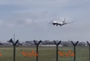 Tempesta Alì in Irlanda e Regno Unito: aereo a Dublino non riesce ad atterrare VIDEO
