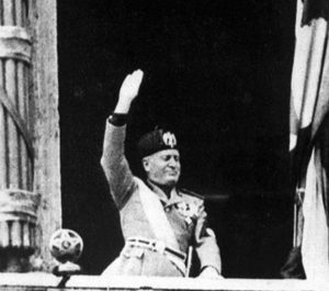 Modica, foto di Mussolini al bar, Riesame la dissequestra: "Non è apologia del fascismo"
