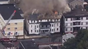 Massachussetts, raffica di esplosioni in 3 città: decine di case in fiamme