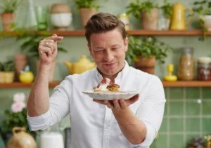 Jamie Oliver ammette di usare un'app per seguire le figlie