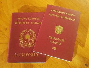 Alto Adige, Matteo Salvini sovranista distratto: Austria va avanti con Anschluss dei passaporti