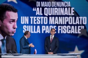 Luigi Di Maio denuncia manina amica evasori in legge suo governo. Mano di Salvini? Troppi brindisi...e poi dicono di Juncker