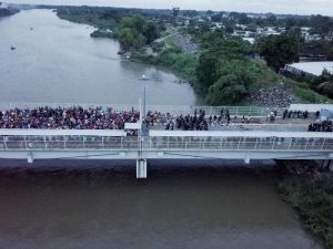 Migranti in viaggio verso gli Stati Uniti: la carovana dei 4mila tra Guatemala e Messico