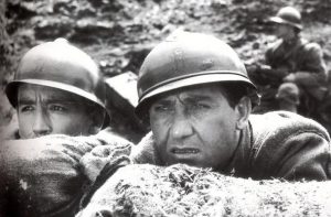 4 Novembre 1918, l'unica grande vittoria militare italiana: costò 600 mila morti e portò il fascismo. Nella foto: Vittorio Gassman (a sin.) e Alberto Sordi in una scena del film "La grande guerra", del 1959, regista Mino Monicelli