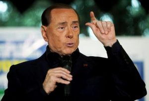Berlusconi (nella foto) riuscirà a far cadere Conti- Di Maio? Chi ha visto il film di Sorrentino...