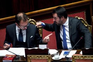 Prescrizione, l'accordo M5S-Lega: stop alla prima sentenza, ma dopola riforma "epocale" dei processi (nella foto Bonafede e Salvini)