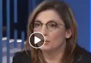 Laura Castelli, nuova gaffe in tv. Gruber: "Chi stampa le tessere del reddito?", lei non risponde. VIDEO