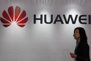 Huawei, Trump agli alleati (anche Italia): "Non utilizzate i loro prodotti, rischio cybersicurezza"