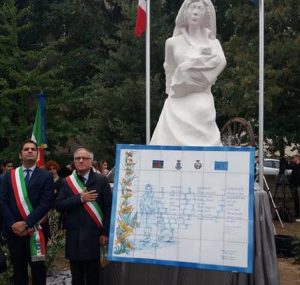 Il genocidio nazista di Rom e Sinti. L'appello di Pino Nicotri e Moni Ovadia a Mattarella (foto Ansa)