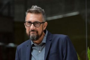 Max Croci morto, addio al regista di Poli Opposti: aveva 51 anni