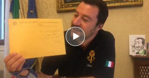 Caso Diciotti, chiesta archiviazione per Salvini: "Festeggio con un caffè, non corretto, non siamo a Bruxelles"