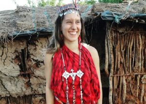 Silvia Romano, chi è la volontaria rapita in Kenya. Su Fb scriveva: "Si vive di ciò che si dona"