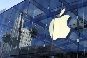 Apple, vietata vendita di alcuni iPhone in Cina. Qualcomm vince la prima battaglia sui brevetti