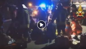 Corinaldo (Ancona): l'intervento dei vigili del fuoco fuori dalla discoteca Lanterna Azzurra
