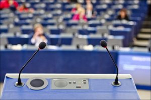 Attentato Strasburgo, deputati blindati nell'Europarlamento mentre è in corso un dibattito sul terrorismo