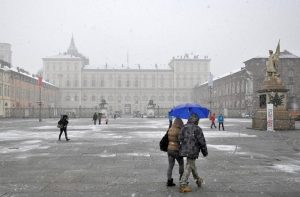 Torino, pioggia mista a neve: sono i primi fiocchi della stagione3