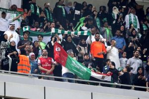 Juve-Milan in Arabia Saudita: le donne non possono andare da sole. Il calcio le vende per soldi