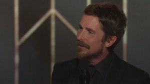 YOUTUBE Christian Bale vince il Golden Globe e ringrazia Satana. I satanisti esultano: "Ave!"