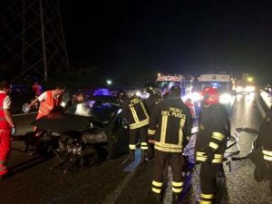 Incidente stradale in Salento (statale 274): 2 donne morte dopo un frontale