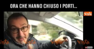 Migranti: l'ironia di Giobbe Covatta e Jacopo Fo nel video contro Salvini