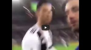 YOUTUBE Juiventus - Milan: il "Falco" Mario Ferri invade il campo e saluta Ronaldo