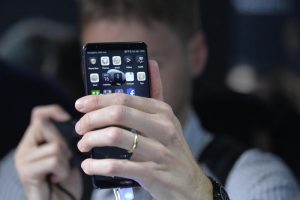 Tar del Lazio obbliga governo a corretto uso degli smartphone. Ma non sa qual è