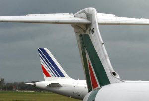Macron, vendetta per Di Maio: Air France scarica Alitalia