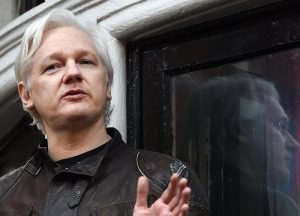 Wikileaks, Julian Assange ha un nuovo passaporto australiano: pronto a lasciare Londra