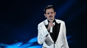Sanremo 2019, Fabio Rovazzi commuove tutti: "Ciao papà, l'ultima volta non ho fatto in tempo"