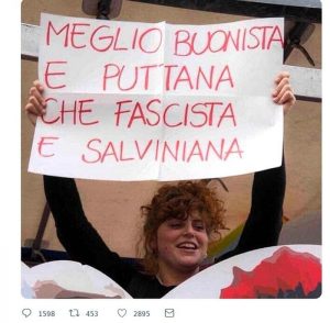 Salvini posta FOTO col cartello, manifestante milanese insultata sui social2