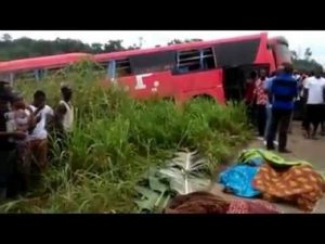 Ghana, incidente frontale tra bus di linea: almeno 60 morti