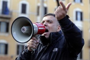Giornalisti L'Espresso aggrediti al Verano: arrestati Giuliano Castellino (Forza Nuova) e Vincenzo Nardulli (Avanguardia Nazionale)