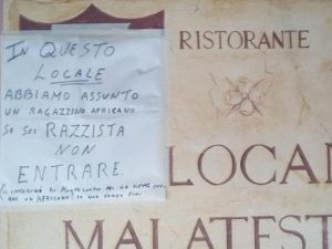 Montescudo (Rimini), assume un pizzaiolo nero: scatta il boicottaggio del locale
