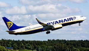 Ryanair lascia a terra 16enne malata di cancro: "Siete in ritardo, il prossimo volo è tra 2 giorni"