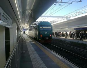 Roma, guasto sulla linea ferroviaria per Viterbo e rallentamenti sulla metro A per il malore di un passeggero