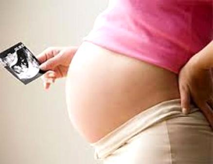 Chiaravalle (Ancona), studentessa sviene in classe: era incinta di 4 mesi.