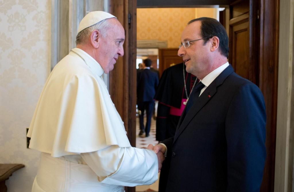 Hollande da Papa Francesco dopo lo scandalo all'Eliseo